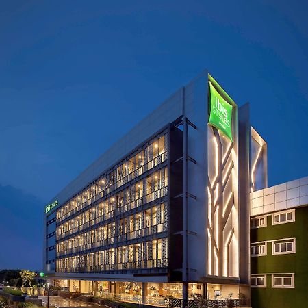 Ibis Styles Jakarta Sunter Kültér fotó