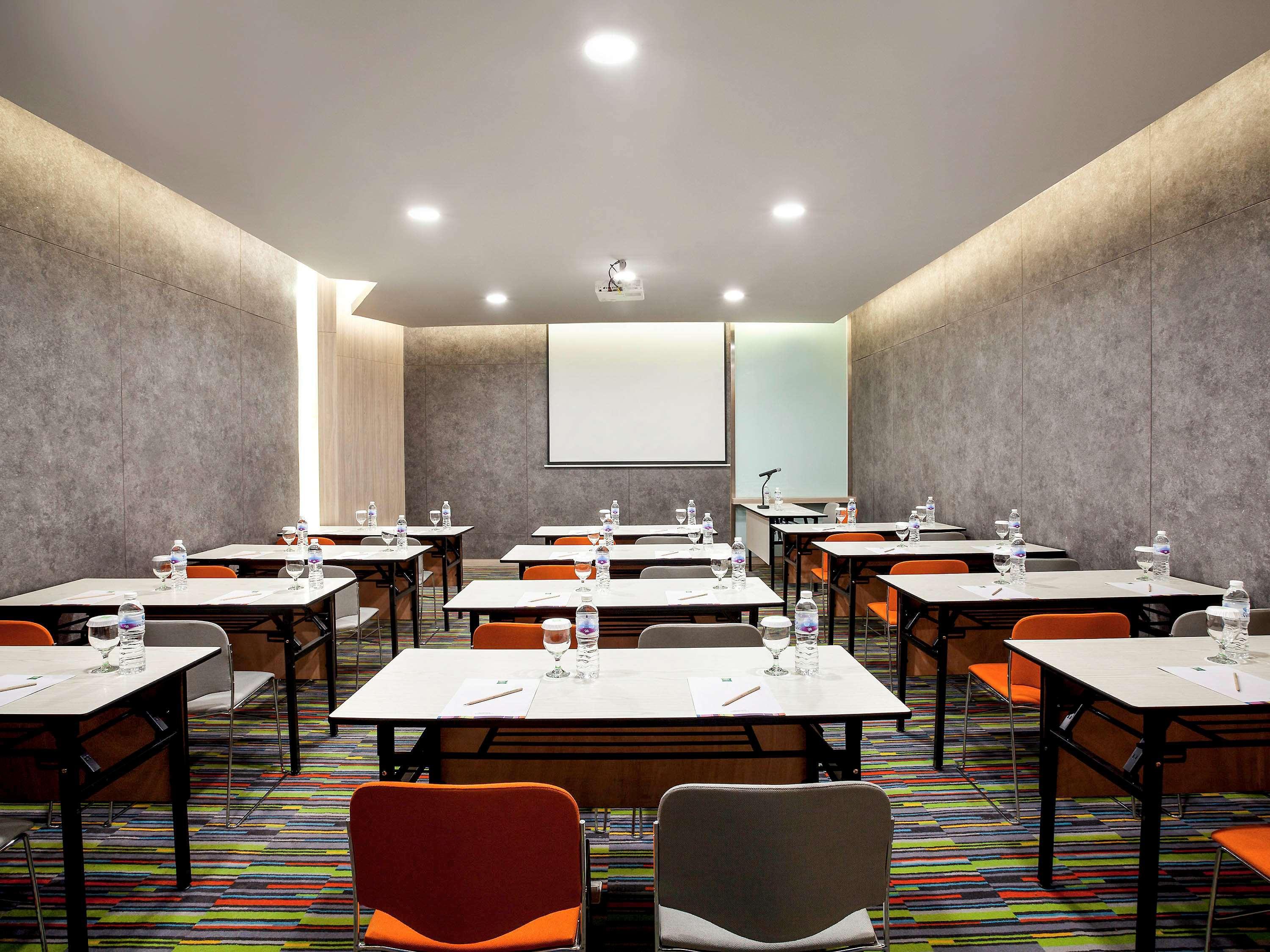 Ibis Styles Jakarta Sunter Kültér fotó