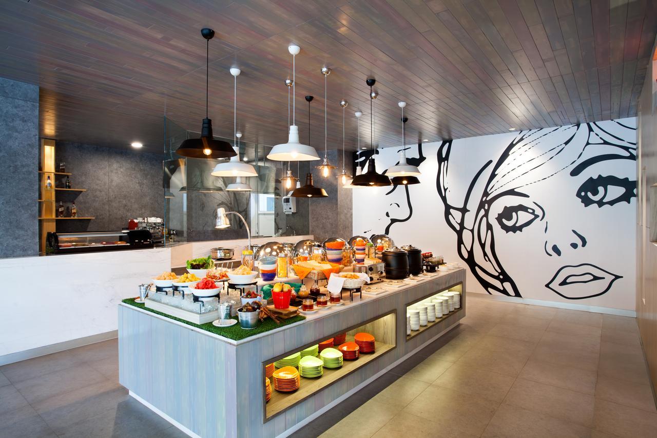 Ibis Styles Jakarta Sunter Kültér fotó