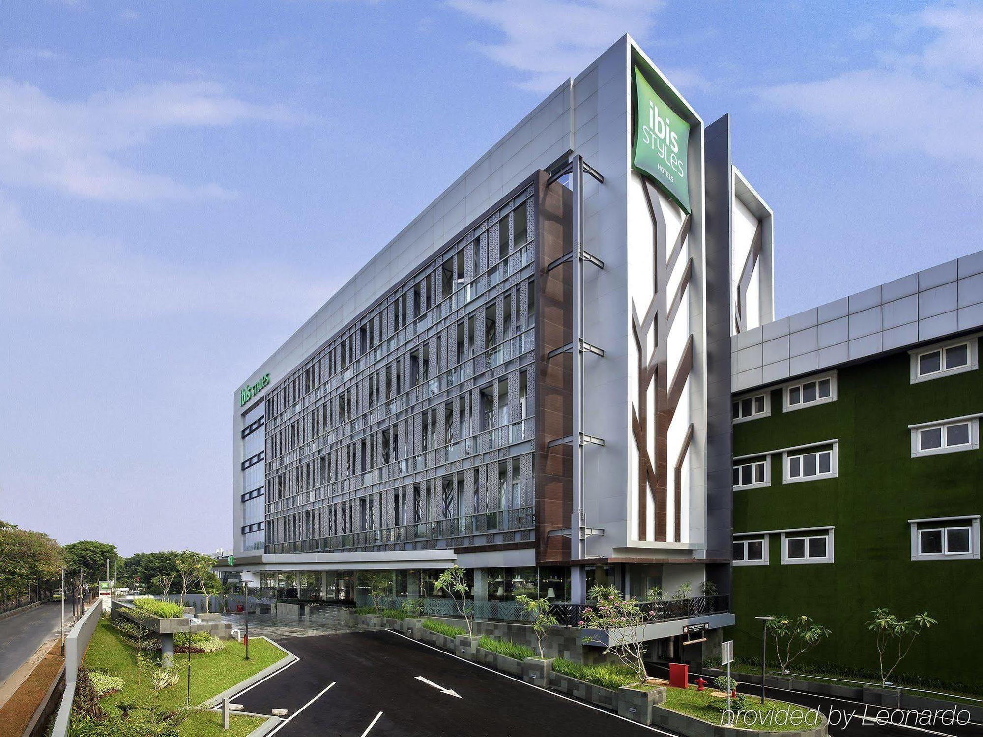 Ibis Styles Jakarta Sunter Kültér fotó