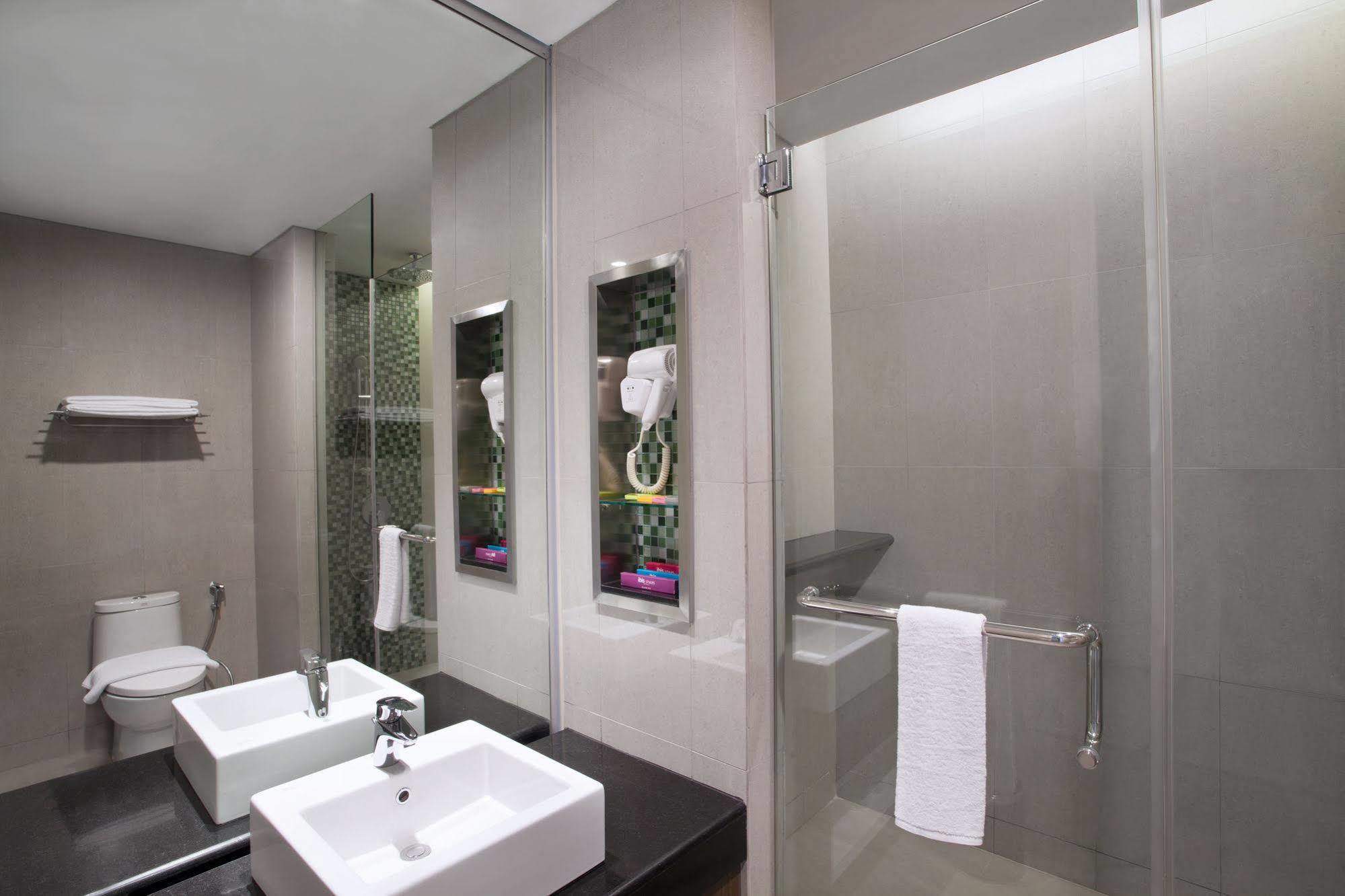 Ibis Styles Jakarta Sunter Kültér fotó